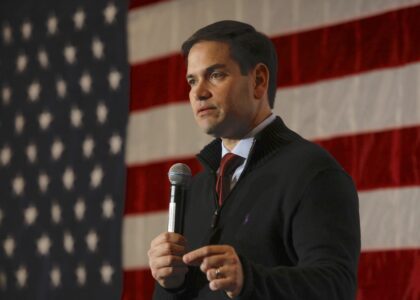 Marco Rubio durante una conferenza