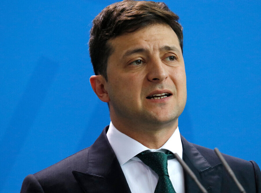 Zelensky durante un incontro militare