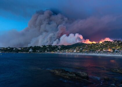 Incendi in Francia - Evacuazioni a Lacanau
