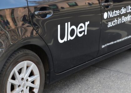 Scontro tra Uber e Waymo sui robotaxi