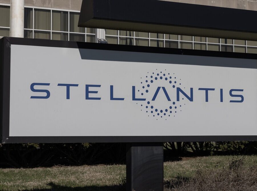 Logo Stellantis
