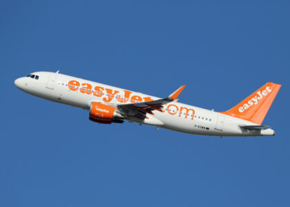 EasyJet e Castlelake accordo offerta