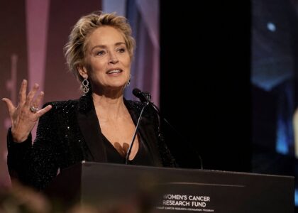 Sharon Stone durante l'assemblea dei Nobel