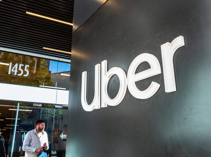 Immagine rappresentativa della notizia su Uber e la multa ricevuta