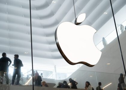 John Ternus e Tim Cook di Apple