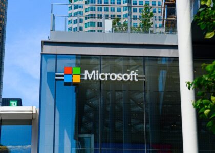 Microsoft e sindacati degli insegnanti siglano accordo sull'AI