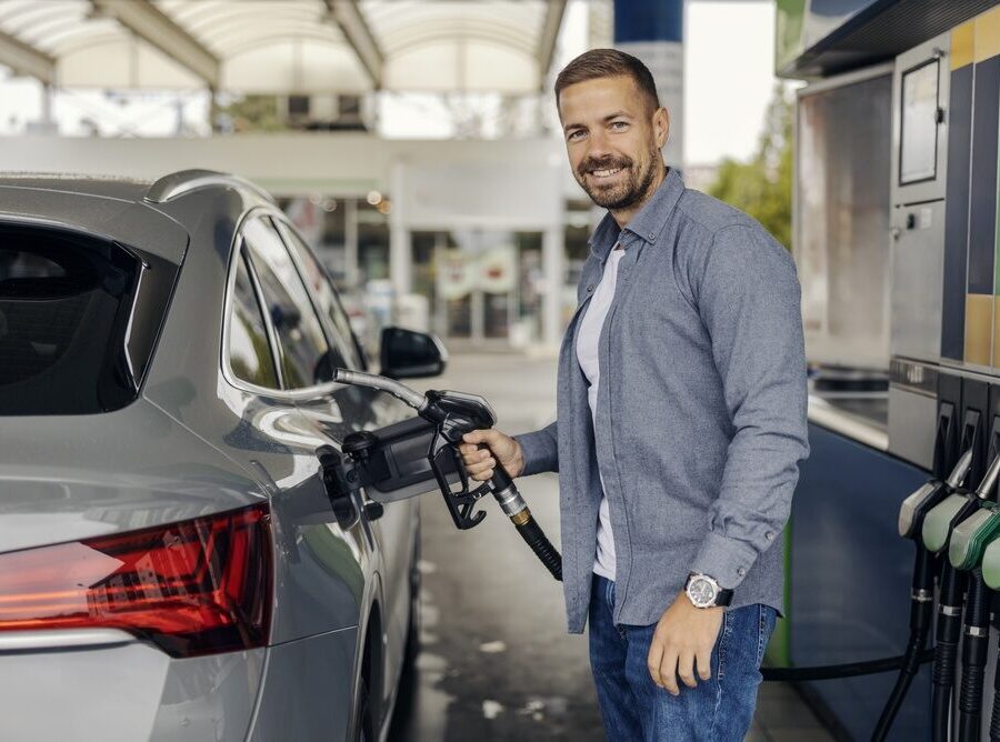 Aumento prezzi carburanti e gas in Europa