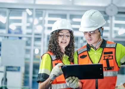 Ufficio moderno con tecnologia integrata