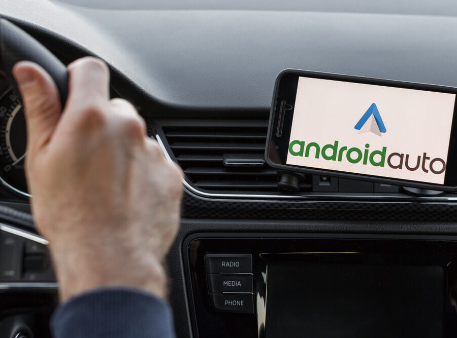 Aggiornamento Android Auto 17.8