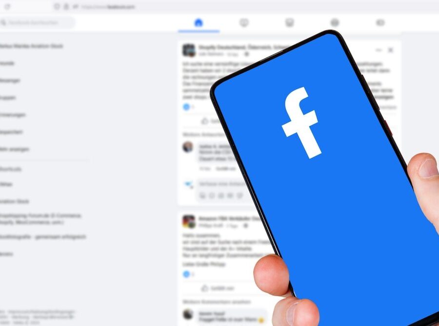 Meta testa un'interfaccia Facebook in India
