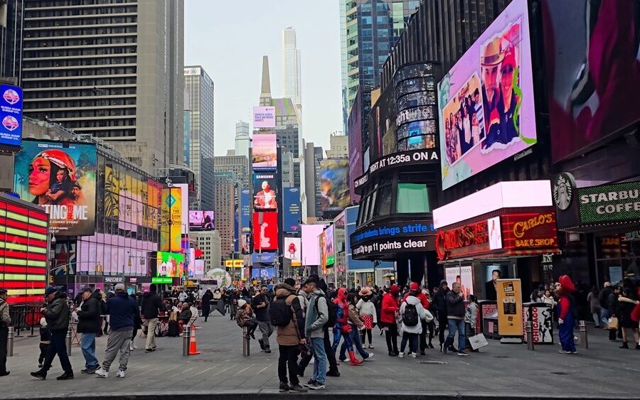 Sindaco di New York Zohran Mamdani parla all'assemblea sull'intelligenza artificiale